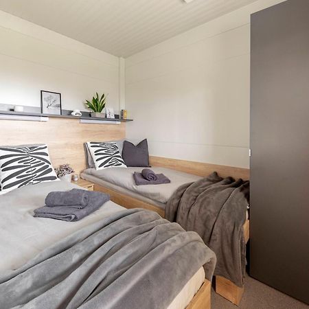Apartma Lema Velike Lasce Exteriör bild